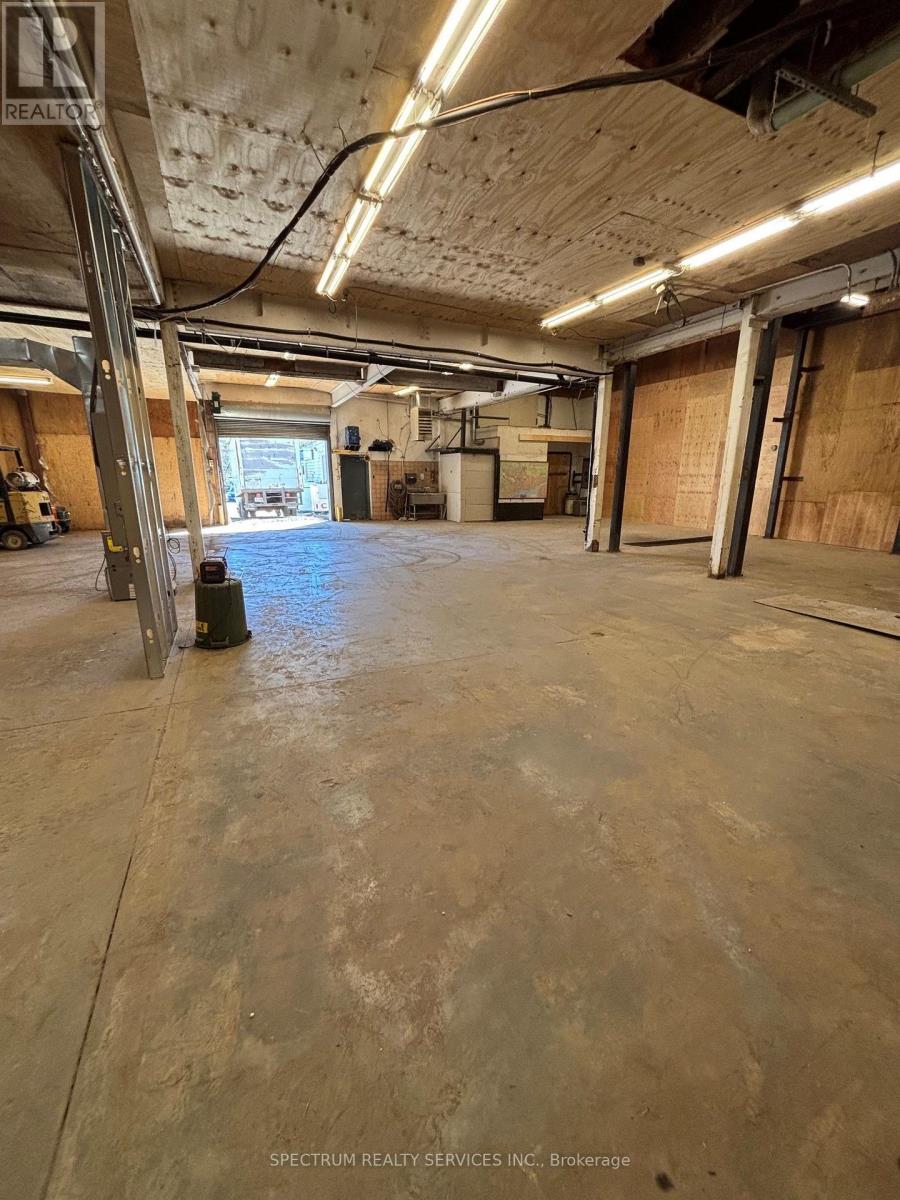 464 Gilbert Avenue, Toronto, Ontario  M6E 4X5 - Photo 15 - W13133992