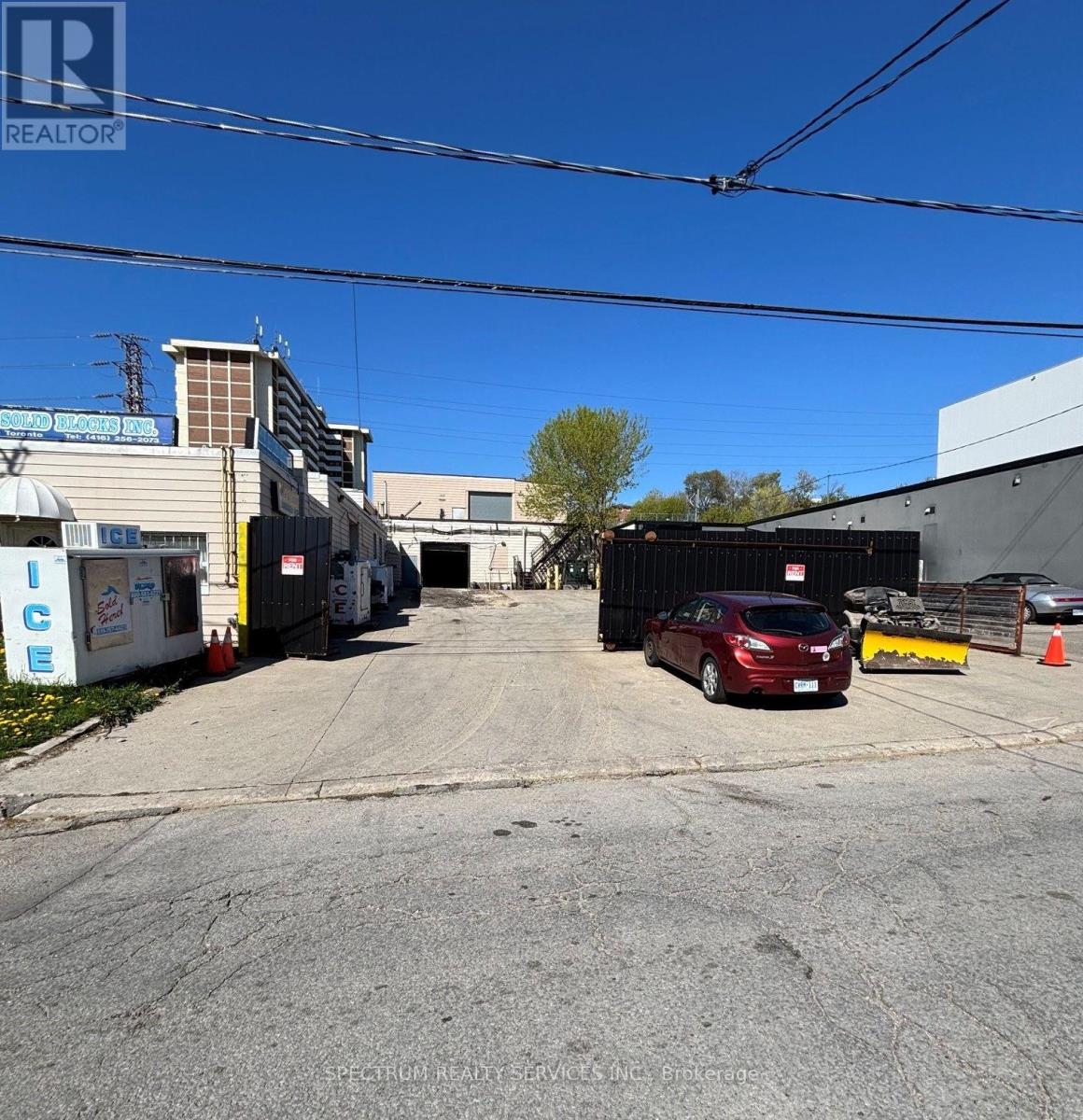 464 Gilbert Avenue, Toronto, Ontario  M6E 4X5 - Photo 2 - W13133992