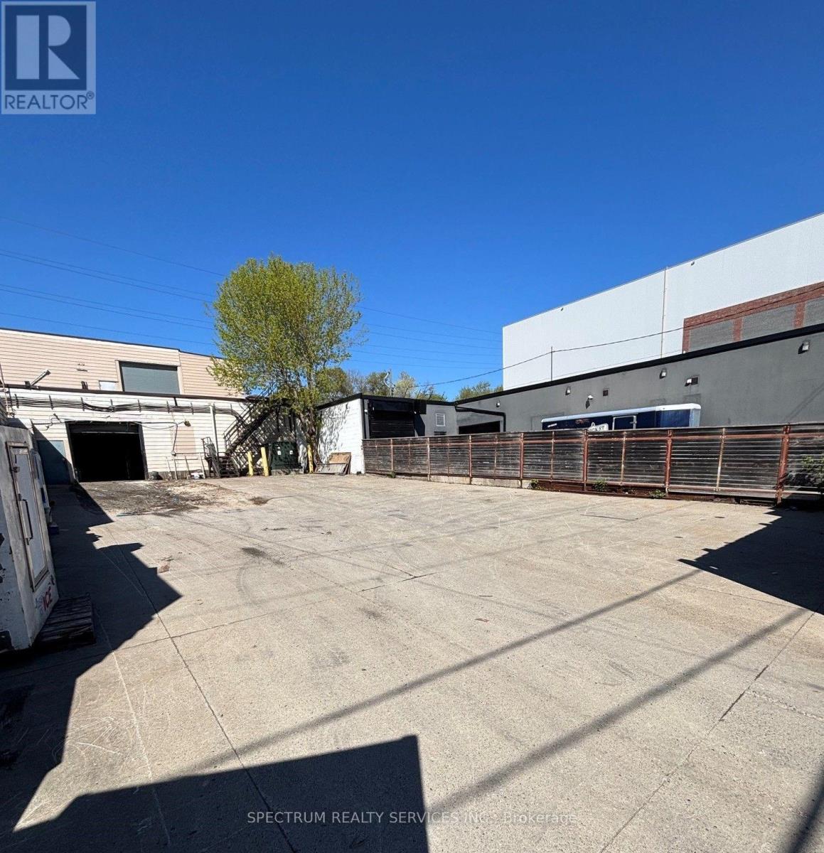 464 Gilbert Avenue, Toronto, Ontario  M6E 4X5 - Photo 3 - W13133992