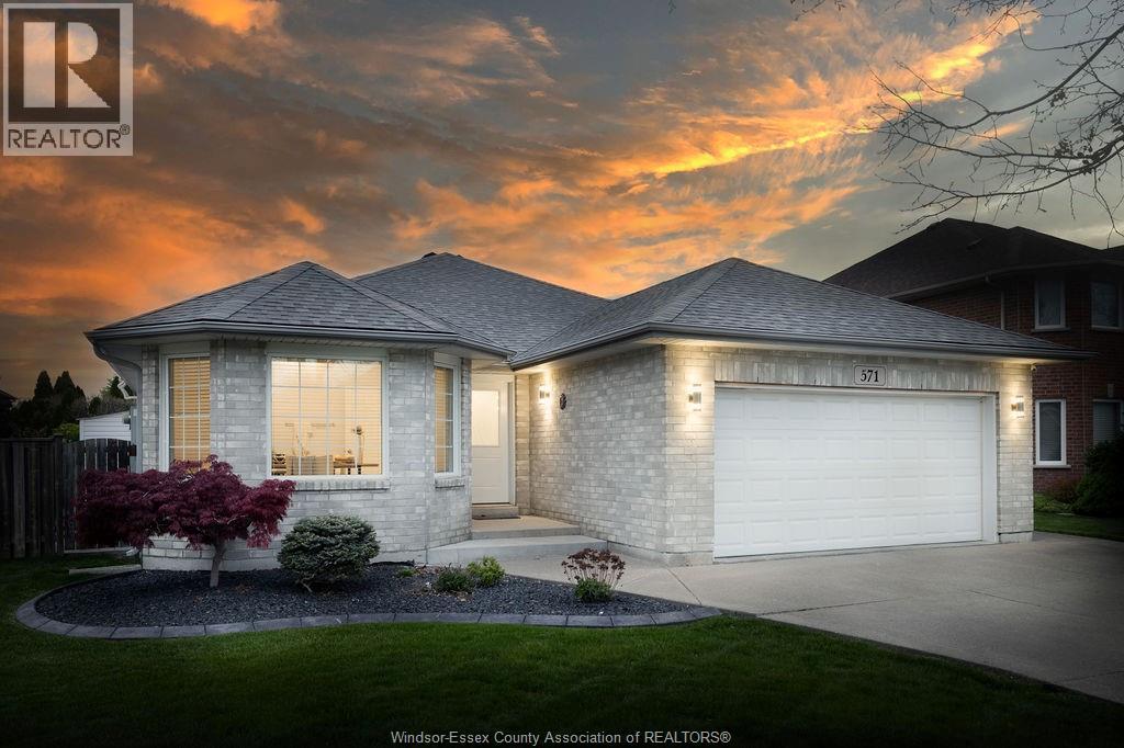 571 BANWELL ROAD, Windsor, Ontario