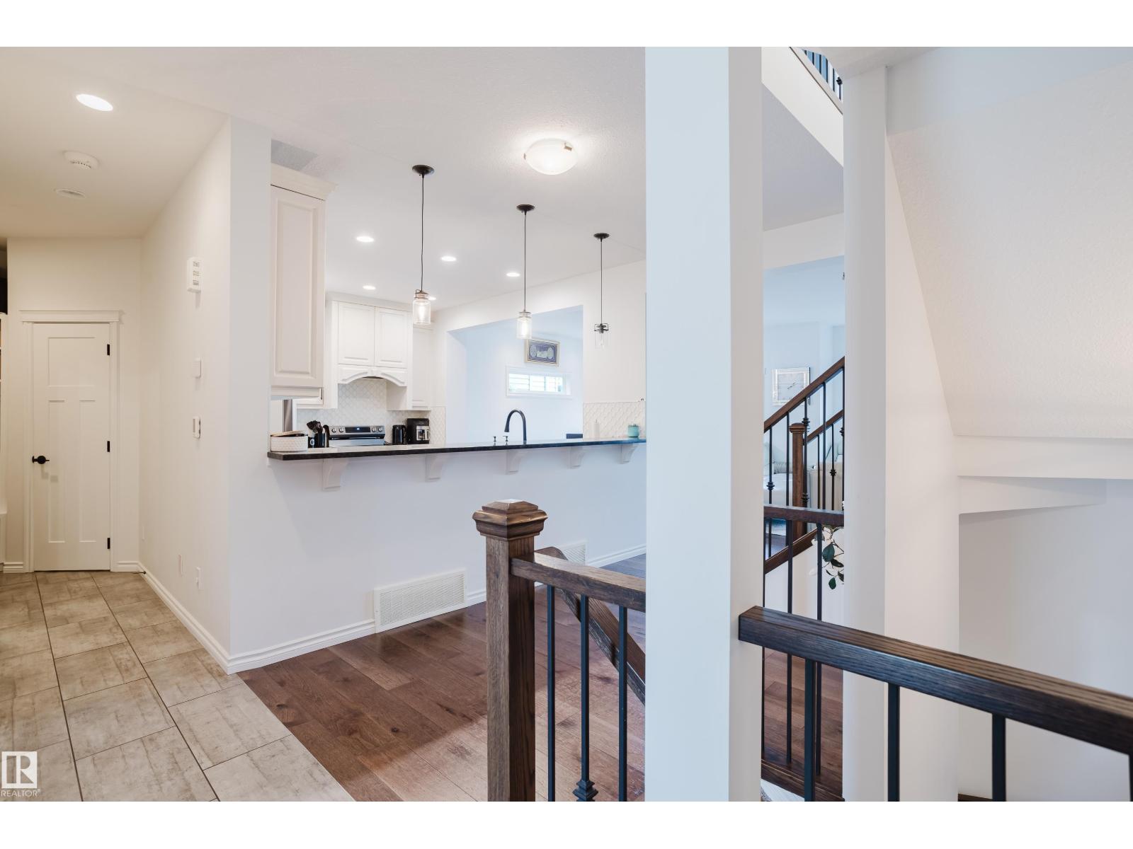 17539 61 St Nw, Edmonton, Alberta  T5Y 3N8 - Photo 2 - E4487969