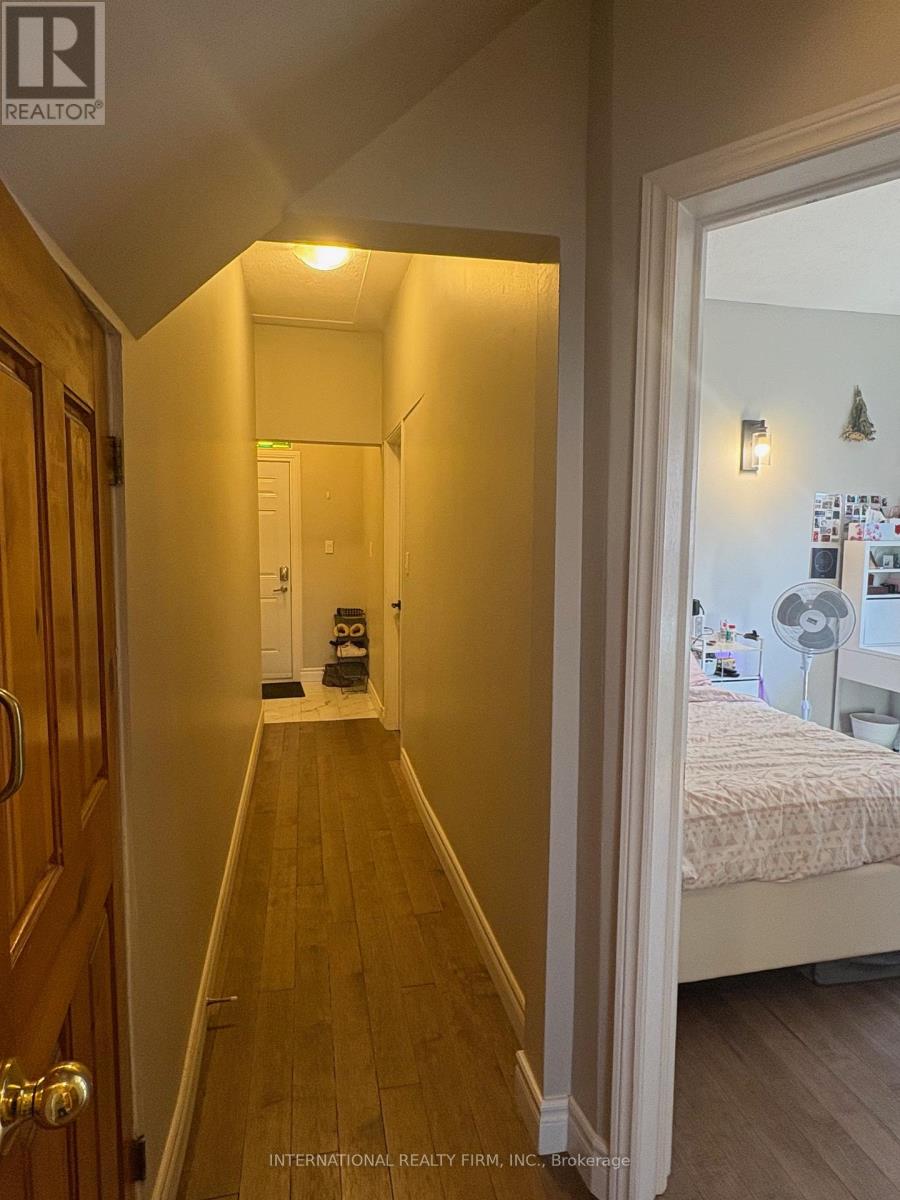 Unit 1 - 300 Locke Street S, Hamilton, Ontario  L8P 4C4 - Photo 4 - X13133988
