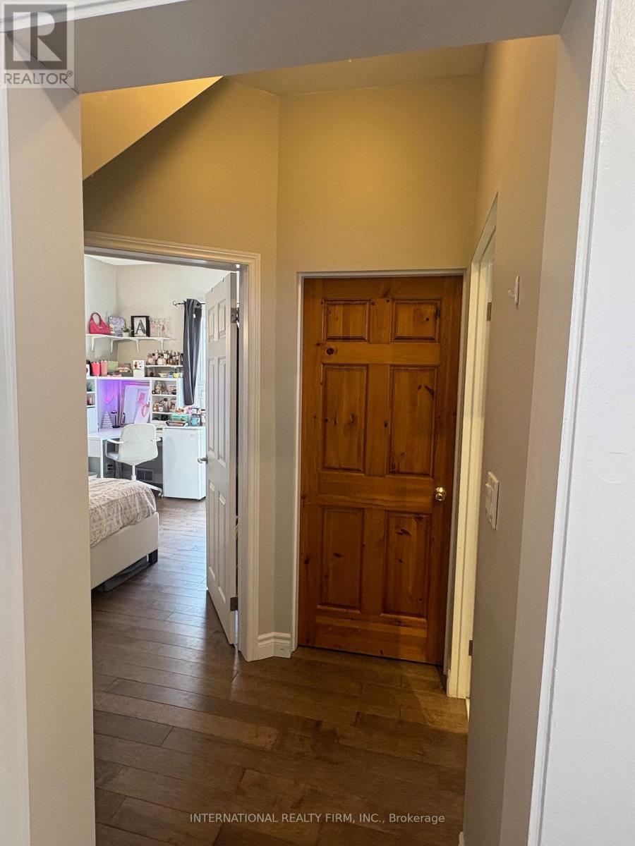 Unit 1 - 300 Locke Street S, Hamilton, Ontario  L8P 4C4 - Photo 5 - X13133988