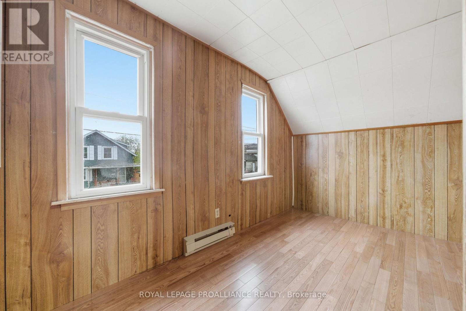 58 John Street, Quinte West (Trenton Ward), Ontario  K8V 1J8 - Photo 18 - X13134340