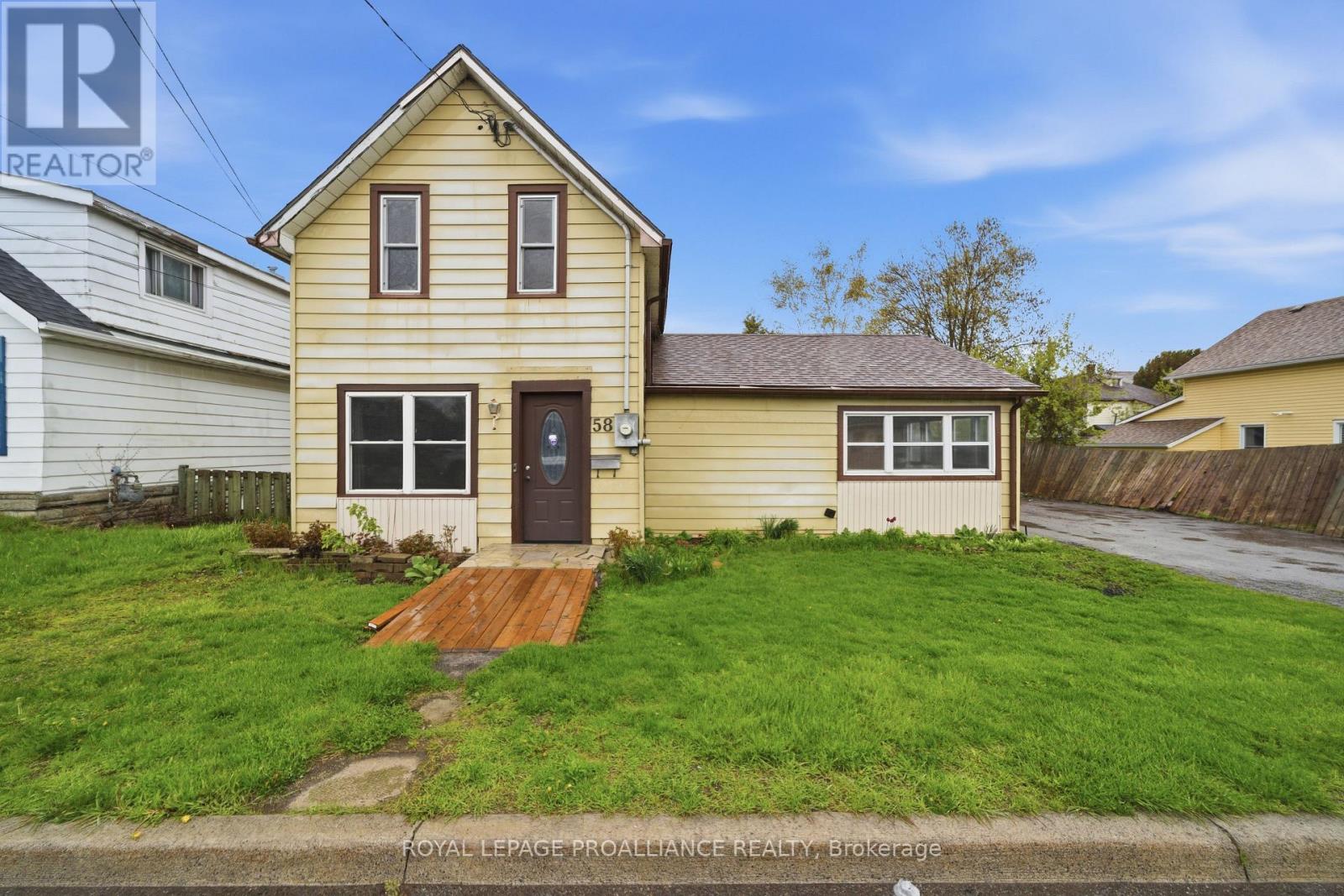 58 John Street, Quinte West (Trenton Ward), Ontario  K8V 1J8 - Photo 3 - X13134340