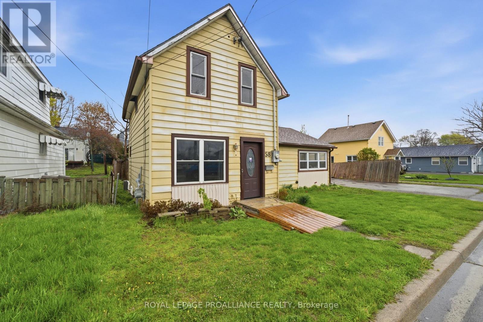 58 John Street, Quinte West (Trenton Ward), Ontario  K8V 1J8 - Photo 4 - X13134340