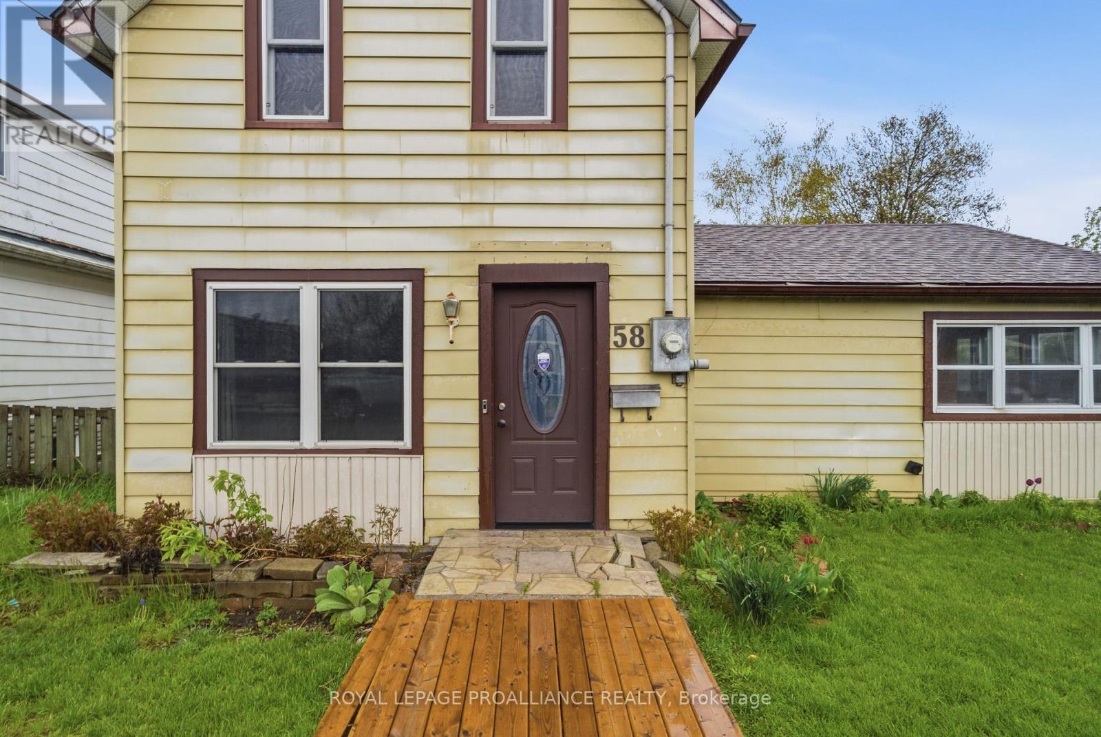 58 John Street, Quinte West (Trenton Ward), Ontario  K8V 1J8 - Photo 5 - X13134340