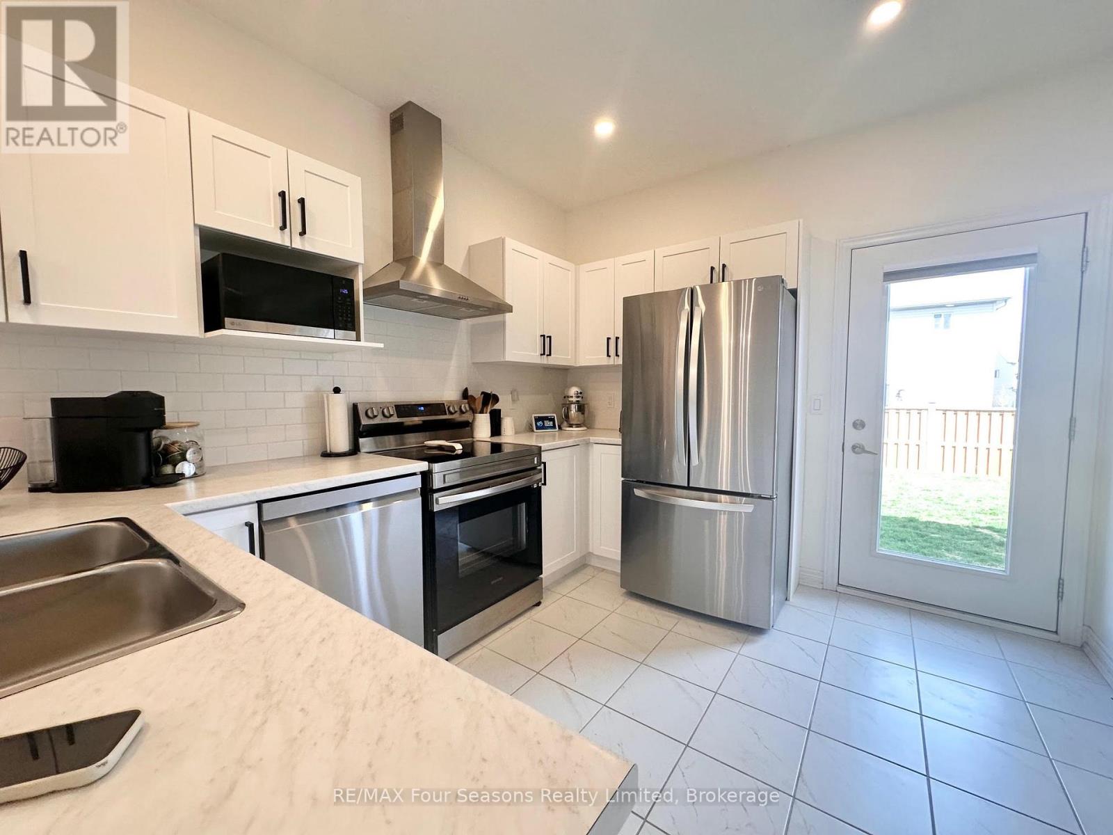 26 Shipley Avenue, Collingwood, Ontario  L9Y 5M7 - Photo 7 - S13046888