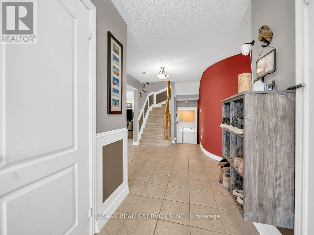 21 Filbert Way, Brampton, Ontario  L7A 3G2 - Photo 8 - W13133608