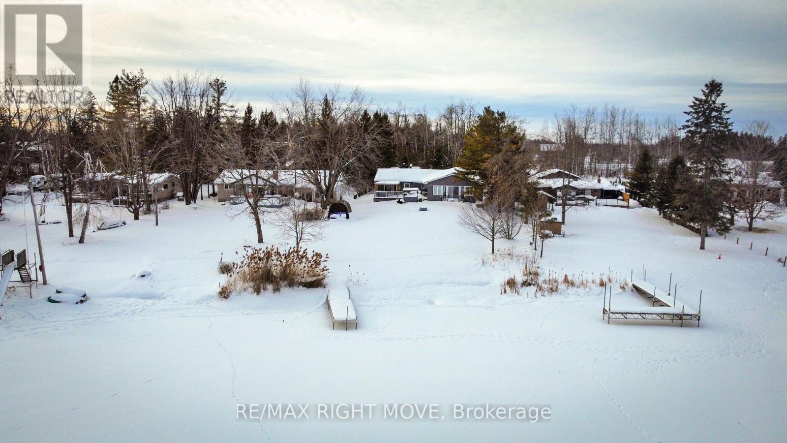 35 Cedar Bay Road, Kawartha Lakes, Ontario  L0K 1B0 - Photo 3 - X12777118