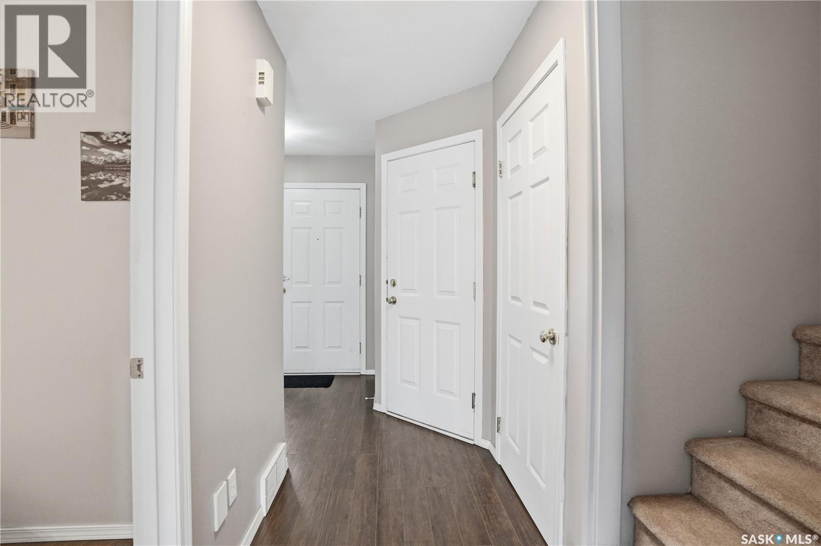 18 410 Keevil Crescent, Saskatoon, Saskatchewan  S7N 4R6 - Photo 5 - SK036086