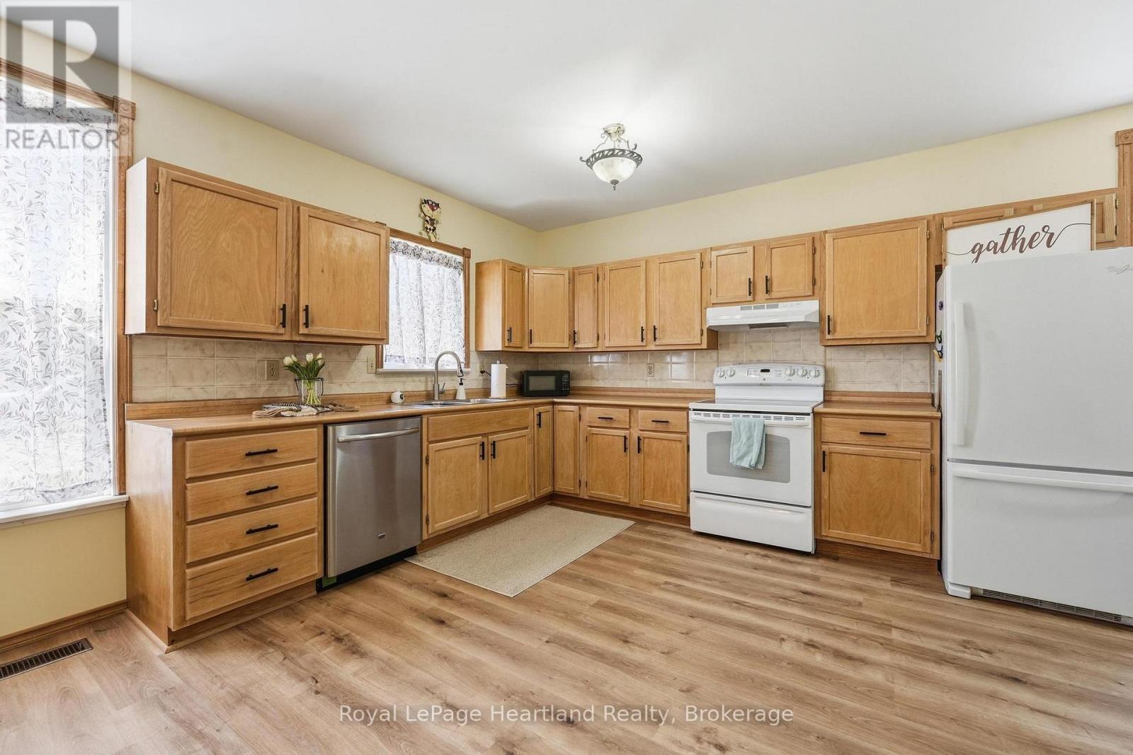 50 Church Street, Goderich, Ontario  N7A 2V4 - Photo 6 - X13134052