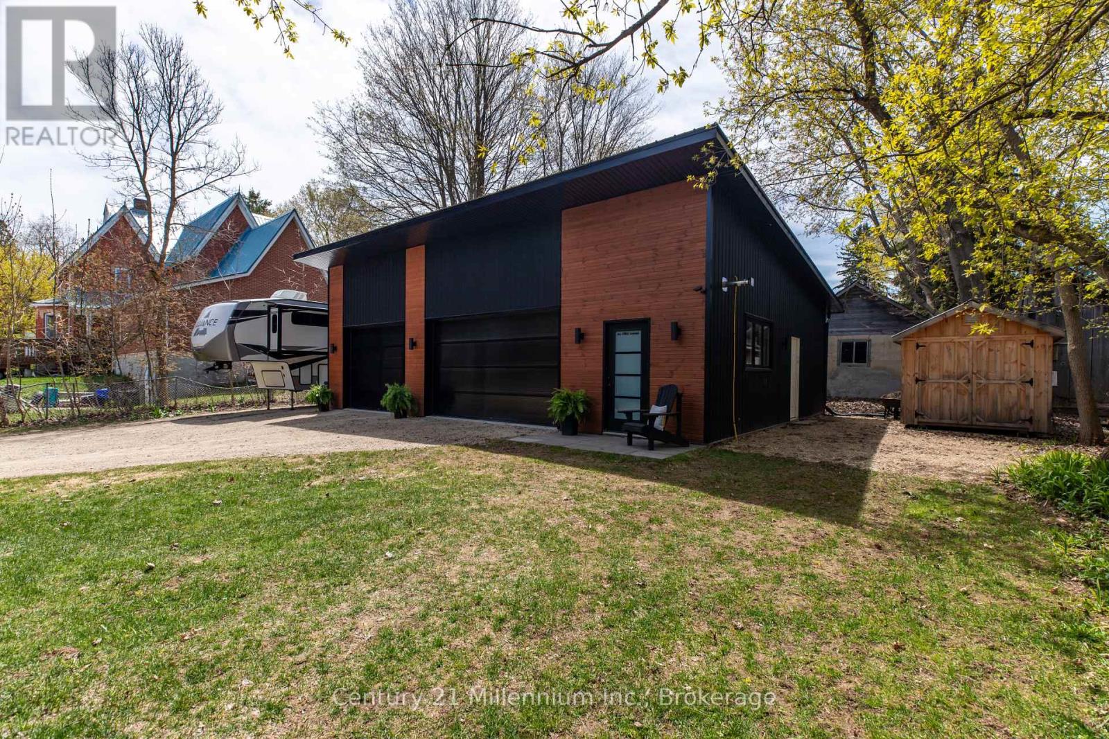 16 Peter Street, Grey Highlands, Ontario  N0C 1E0 - Photo 41 - X13134258