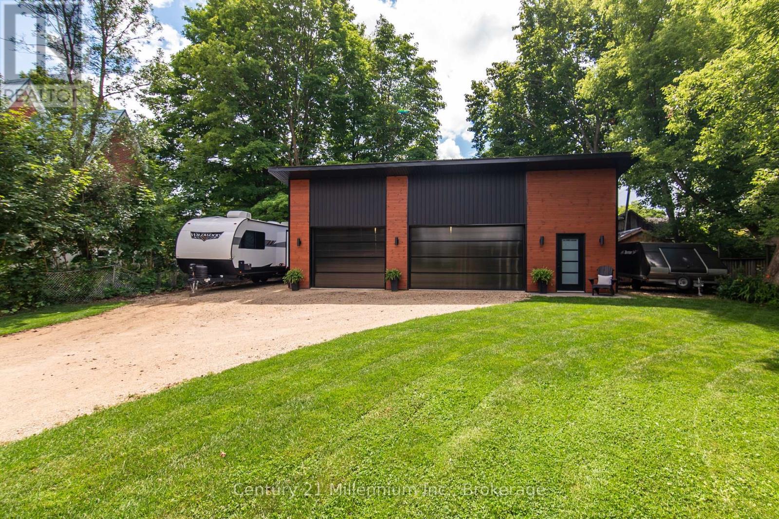 16 Peter Street, Grey Highlands, Ontario  N0C 1E0 - Photo 5 - X13134258