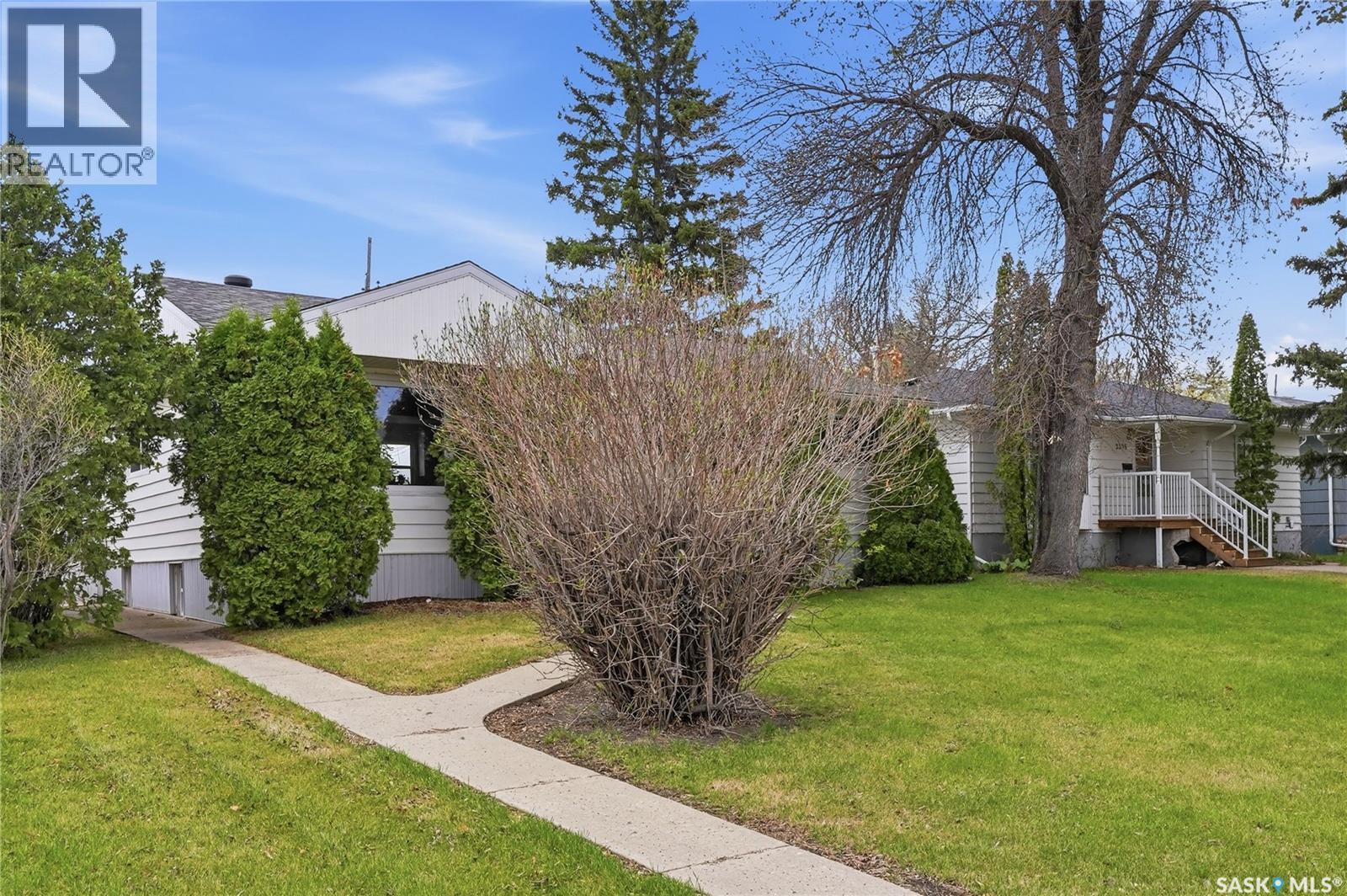 2201 Broadway Avenue, Saskatoon, Saskatchewan  S7J 0Y5 - Photo 3 - SK035978