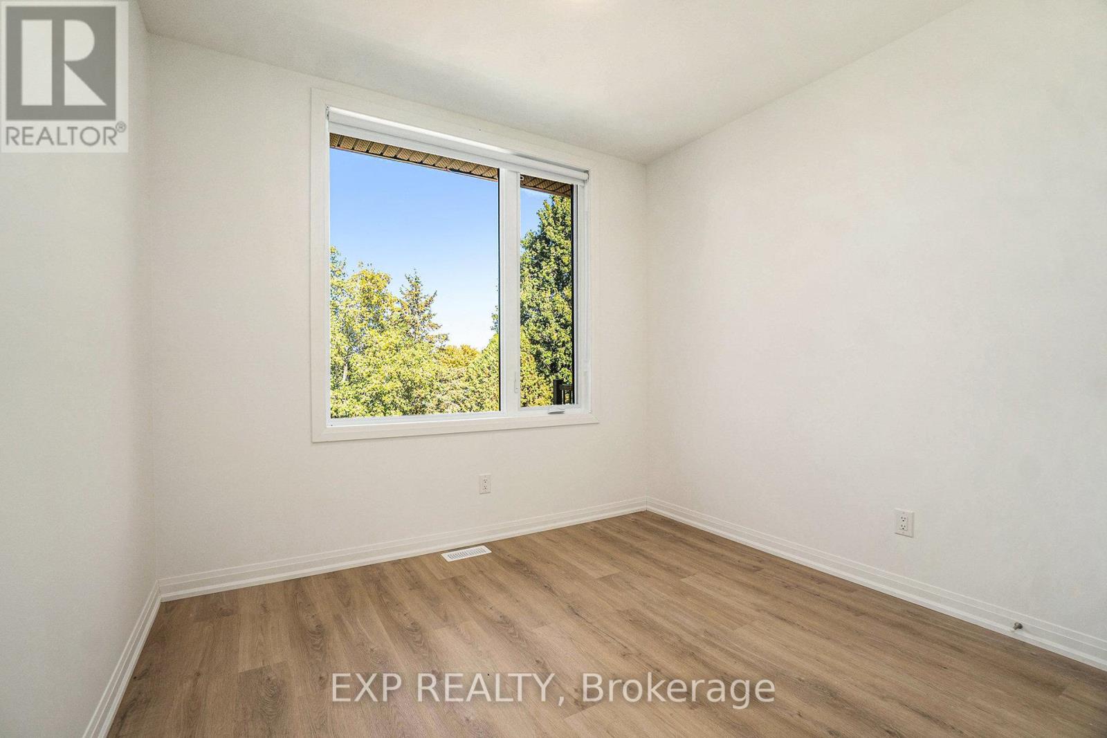 202 - 255 Castor Street, Russell, Ontario  K4R 0M2 - Photo 18 - X12604144