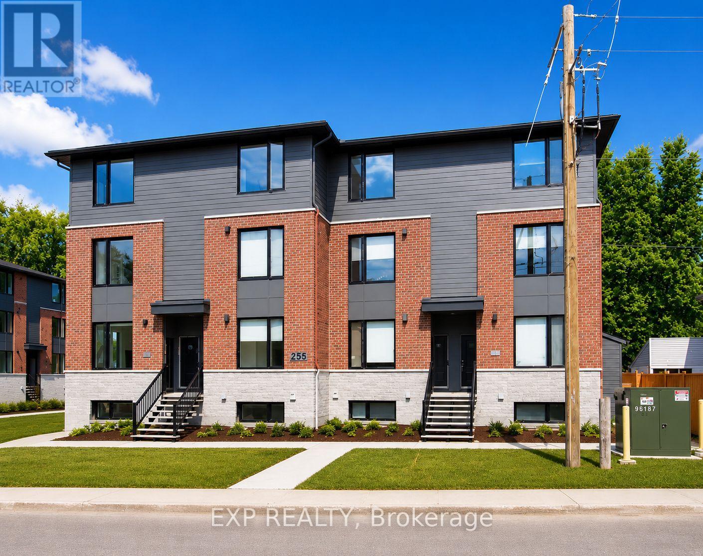 100 - 255 CASTOR STREET, Russell, Ontario