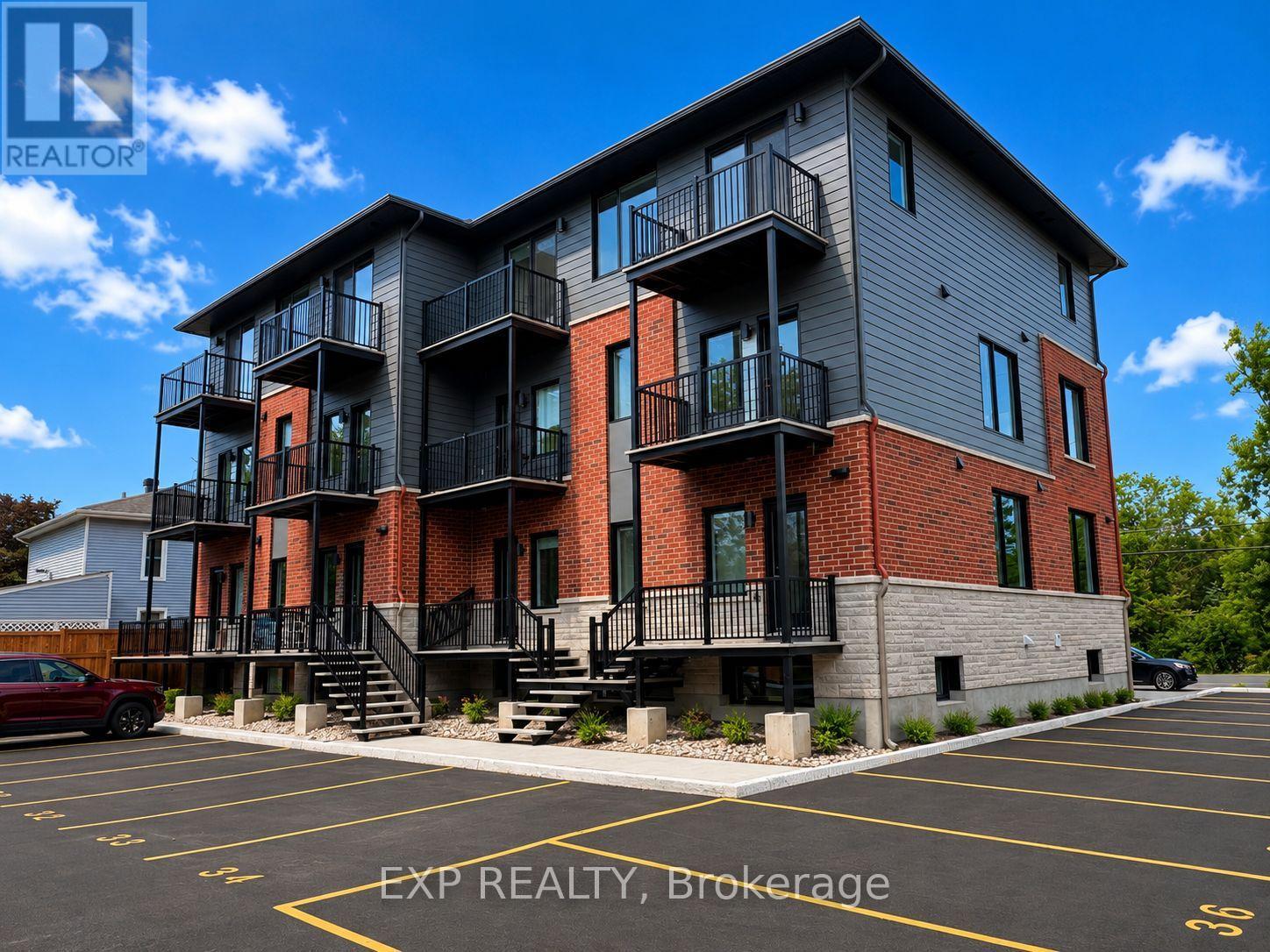 202 - 255 Castor Street, Russell, Ontario  K4R 0M2 - Photo 3 - X12604144