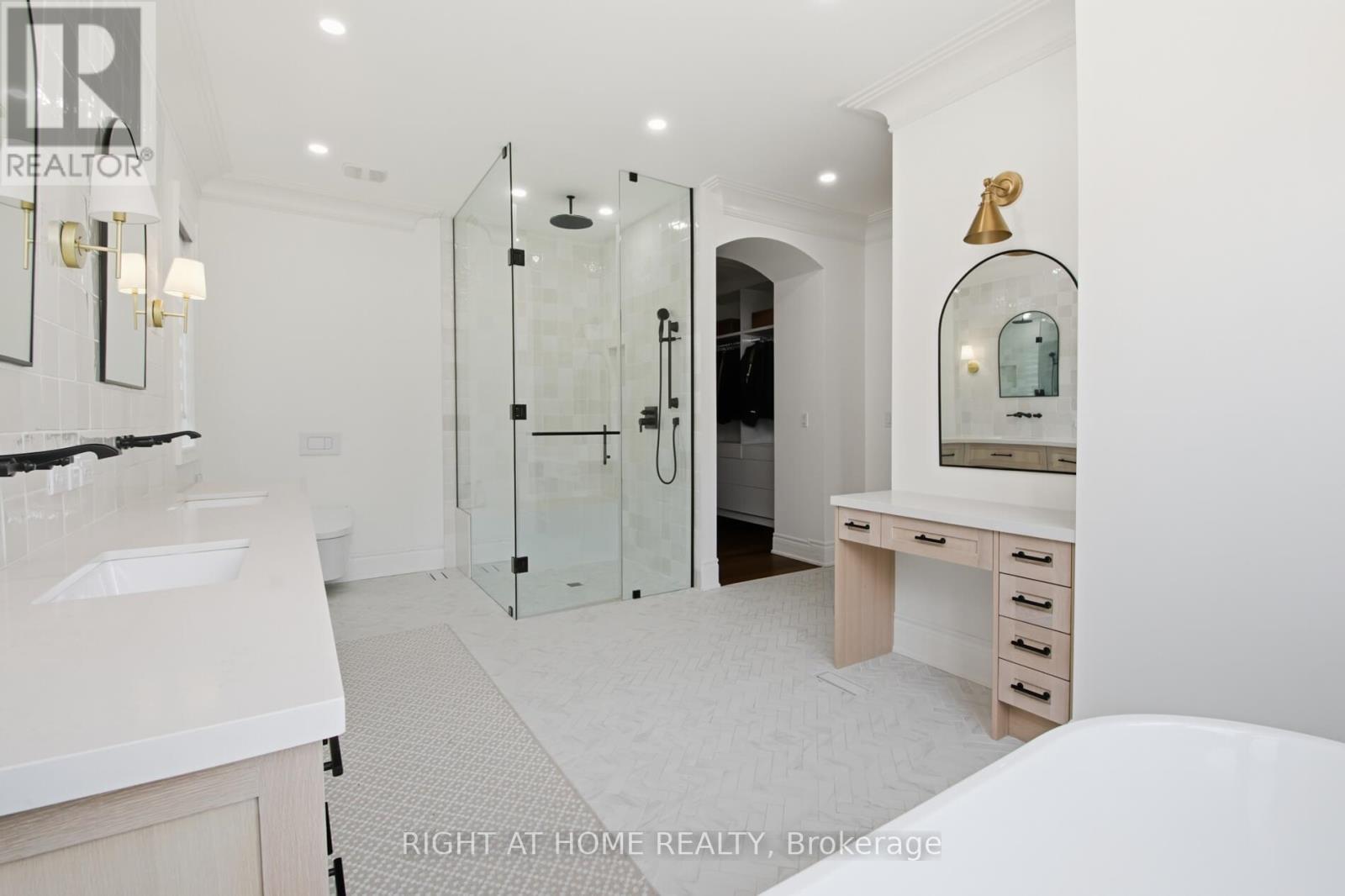 55 Burlwood Road, Brampton, Ontario  L6P 4E7 - Photo 23 - W12954350