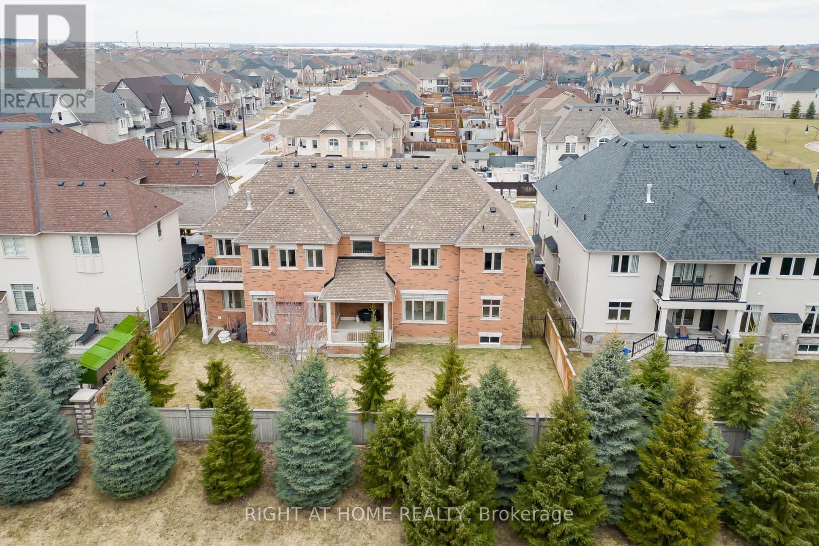 55 Burlwood Road, Brampton, Ontario  L6P 4E7 - Photo 2 - W12954350