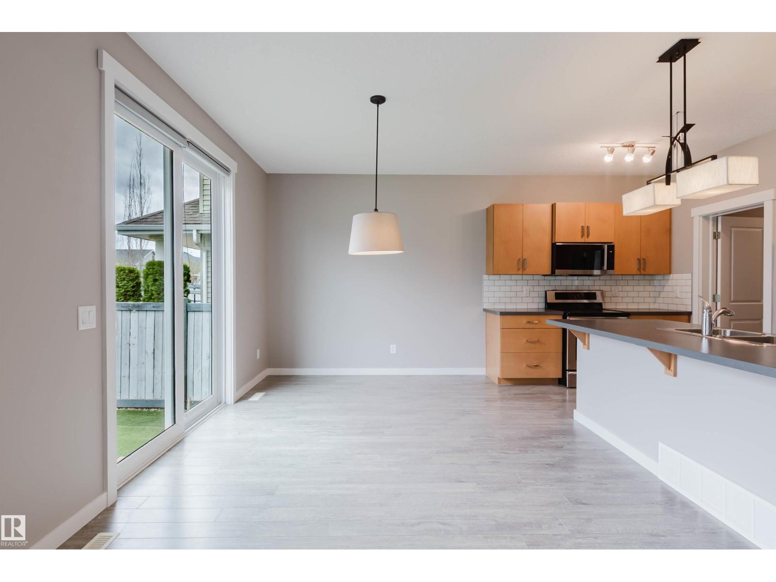 7827 18 Av Sw, Edmonton, Alberta  T6X 0Z8 - Photo 16 - E4487992