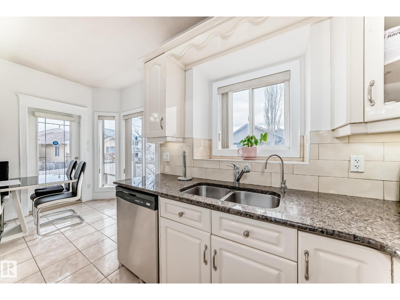 16626 58a St Nw, Edmonton, Alberta  T5Y 0J3 - Photo 12 - E4487993