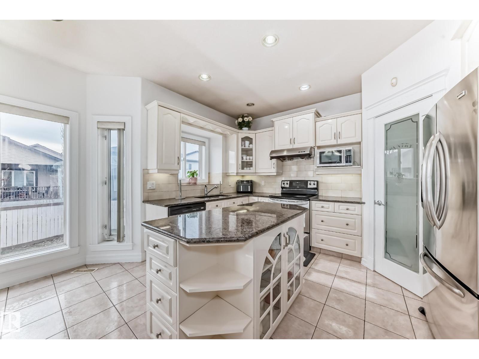 16626 58a St Nw, Edmonton, Alberta  T5Y 0J3 - Photo 9 - E4487993