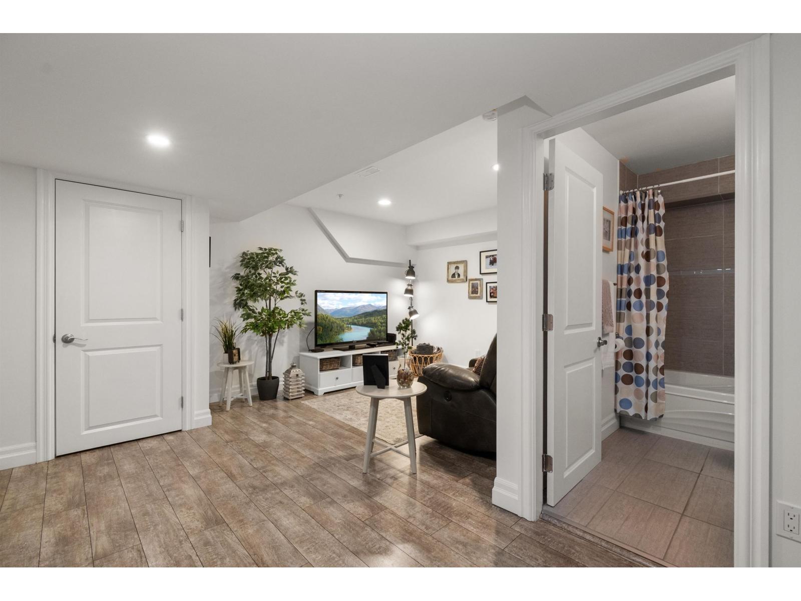 2 44849 Anglers Boulevard, Garrison Crossing, Chilliwack, British Columbia  V2R 0Y4 - Photo 27 - R3123883
