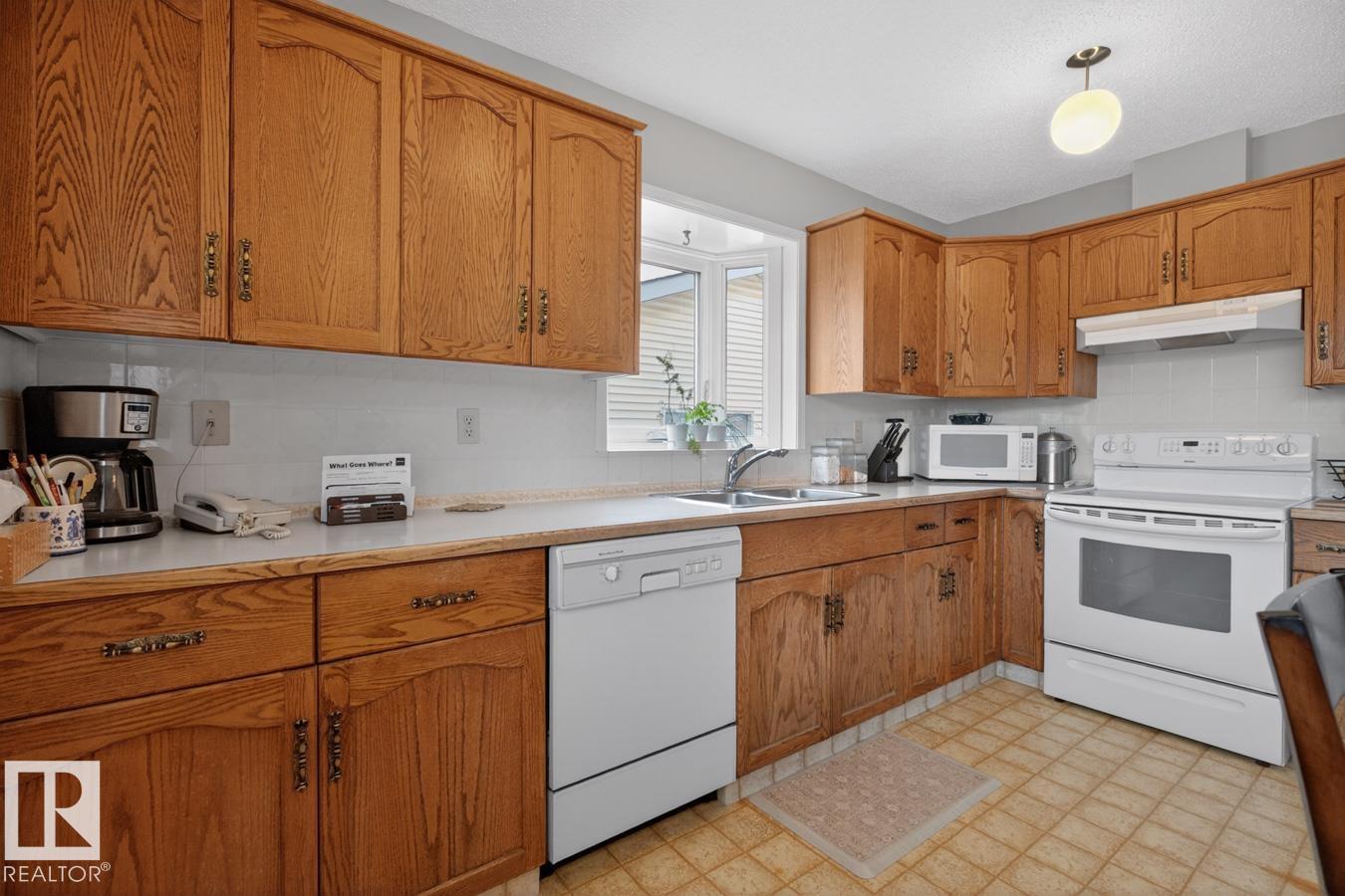 3516 37 St Nw, Edmonton, Alberta  T6L 4Y9 - Photo 10 - E4487997