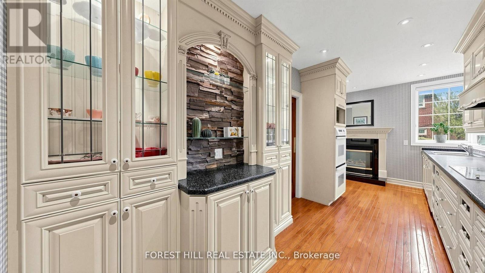 153 Glengrove Avenue W, Toronto, Ontario  M4R 1P1 - Photo 10 - C13134412