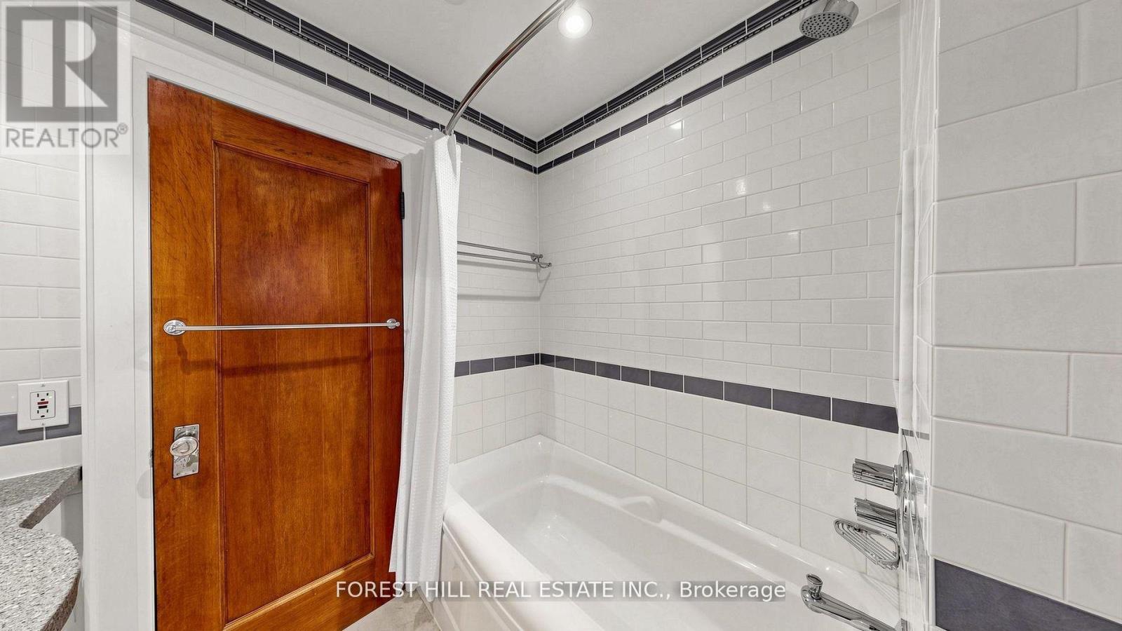 153 Glengrove Avenue W, Toronto, Ontario  M4R 1P1 - Photo 18 - C13134412