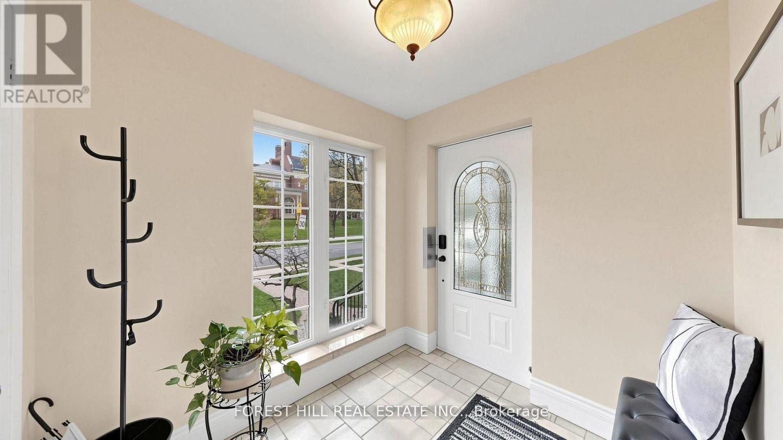 153 Glengrove Avenue W, Toronto, Ontario  M4R 1P1 - Photo 3 - C13134412