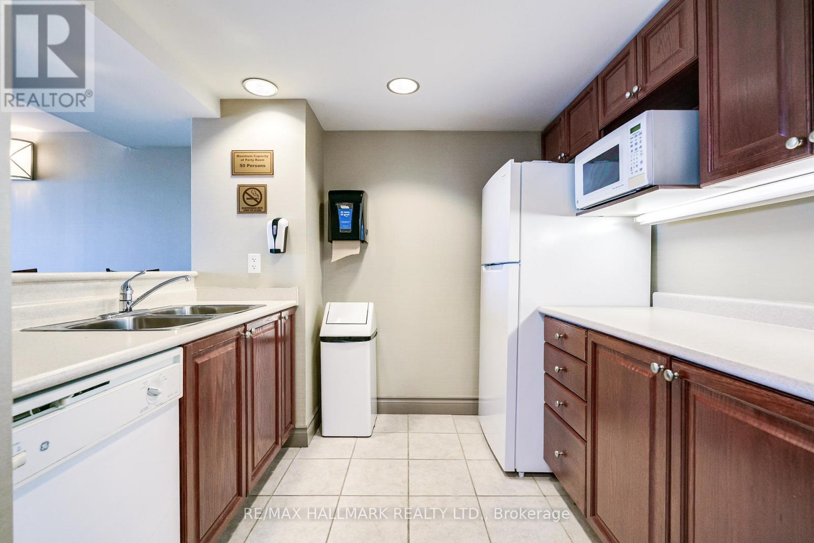 311 - 1863 Queen Street E, Toronto, Ontario  M4L 3Y6 - Photo 34 - E13109094