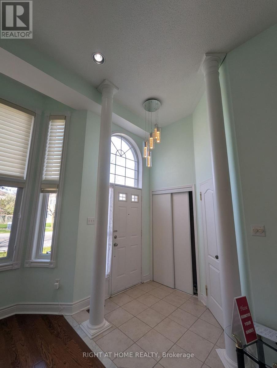 193 Shirley Drive, Richmond Hill, Ontario  L4S 1T3 - Photo 3 - N13132412
