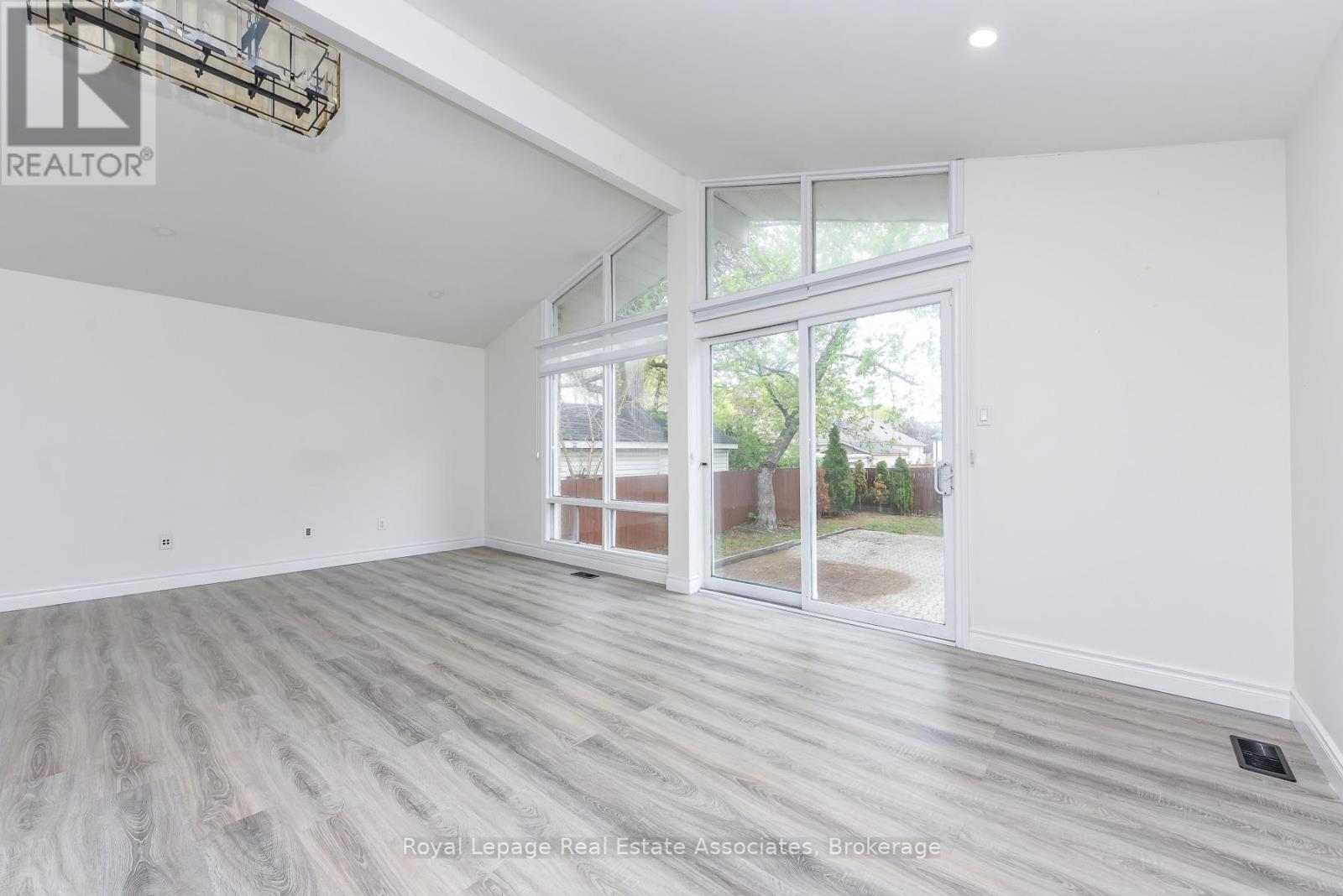 665 Kipling Avenue, Toronto, Ontario  M8Z 5G2 - Photo 12 - W13113140