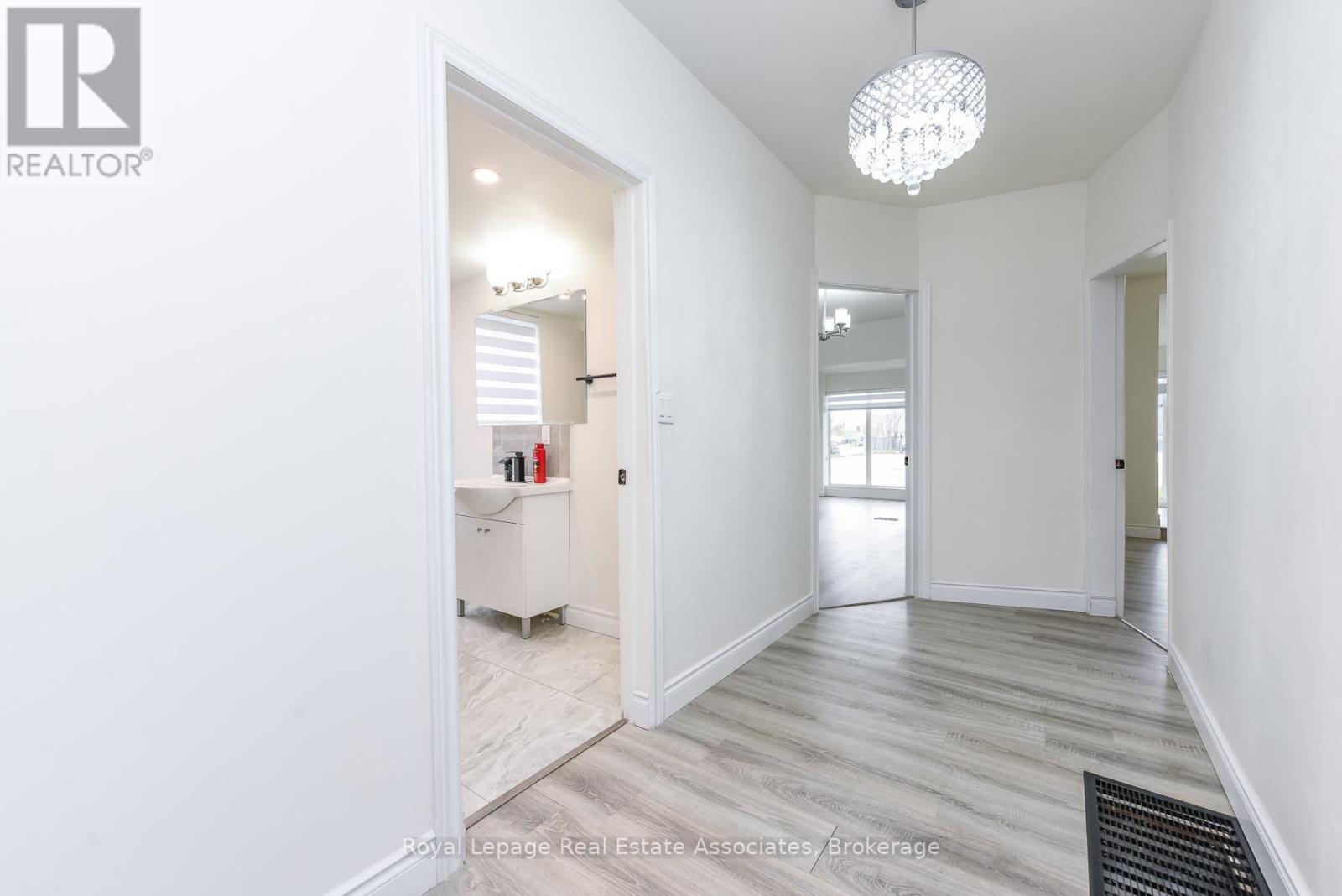 665 Kipling Avenue, Toronto, Ontario  M8Z 5G2 - Photo 18 - W13113140