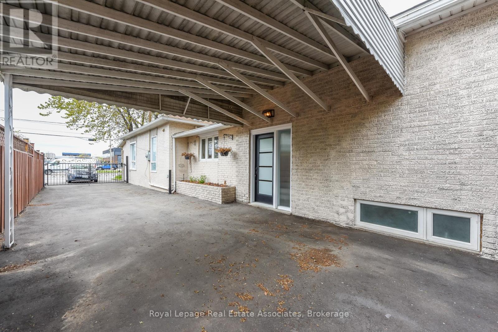 665 Kipling Avenue, Toronto, Ontario  M8Z 5G2 - Photo 41 - W13113140