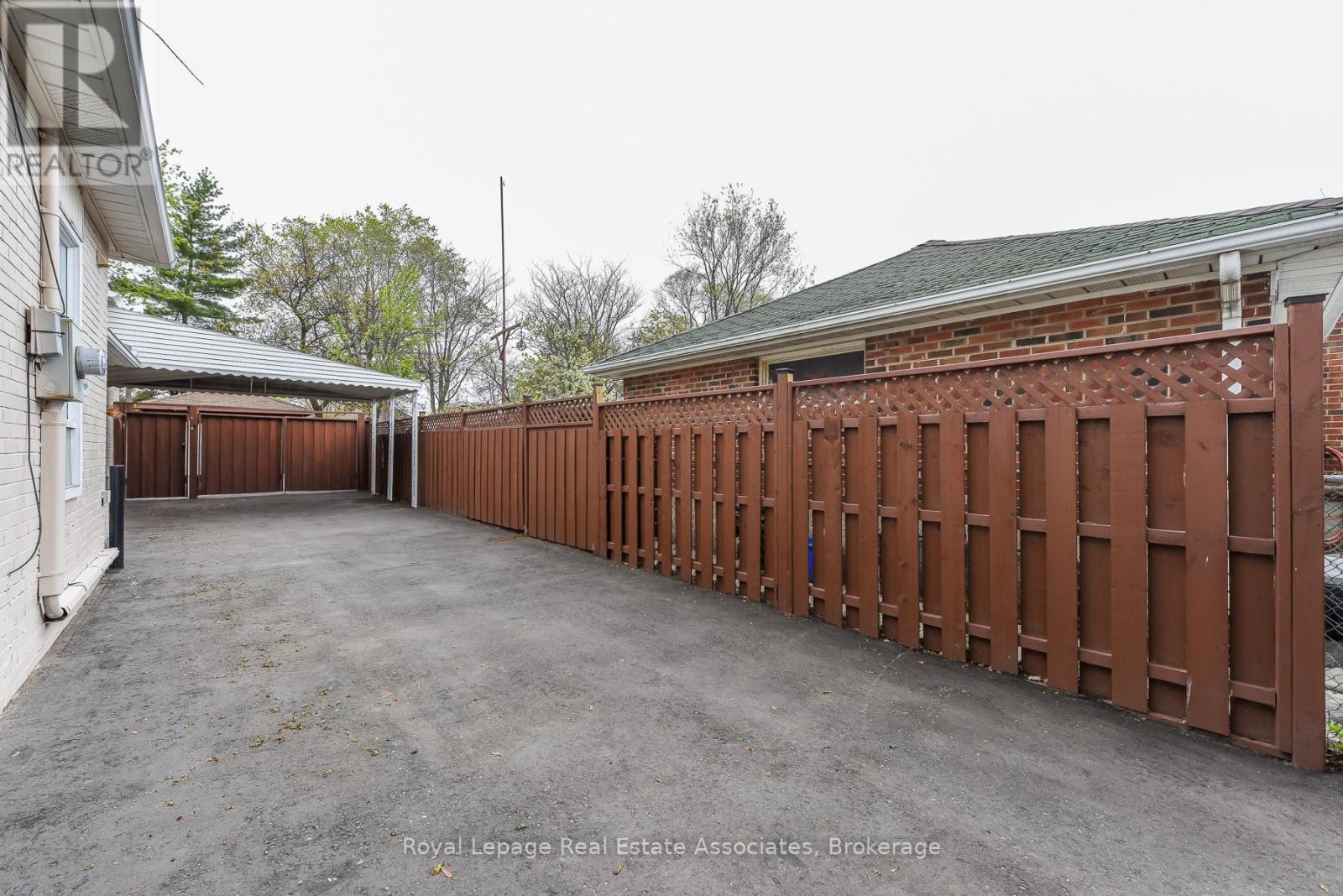 665 Kipling Avenue, Toronto, Ontario  M8Z 5G2 - Photo 43 - W13113140