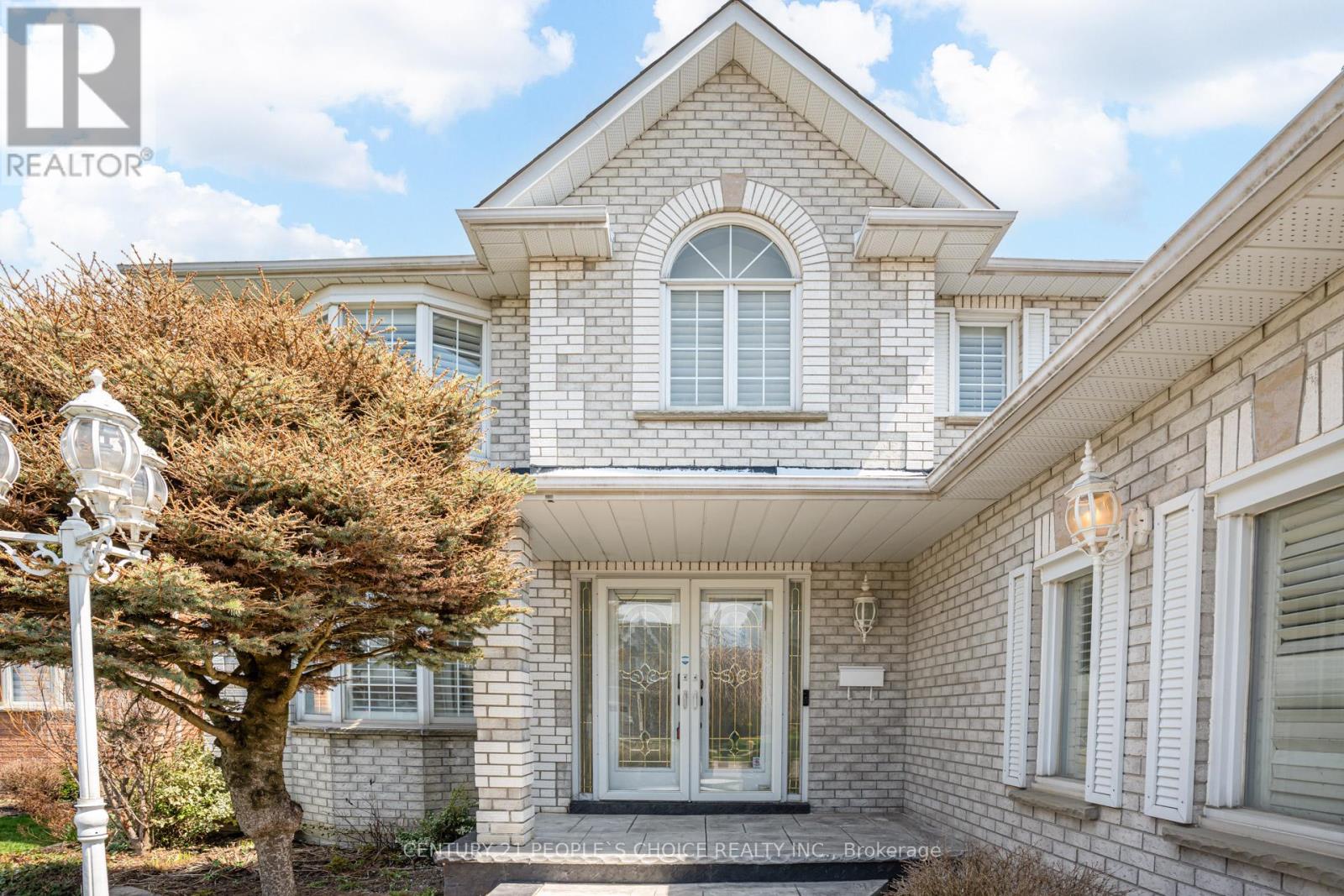 33 Billings Street, Whitby, Ontario  L1N 9C1 - Photo 3 - E13134210