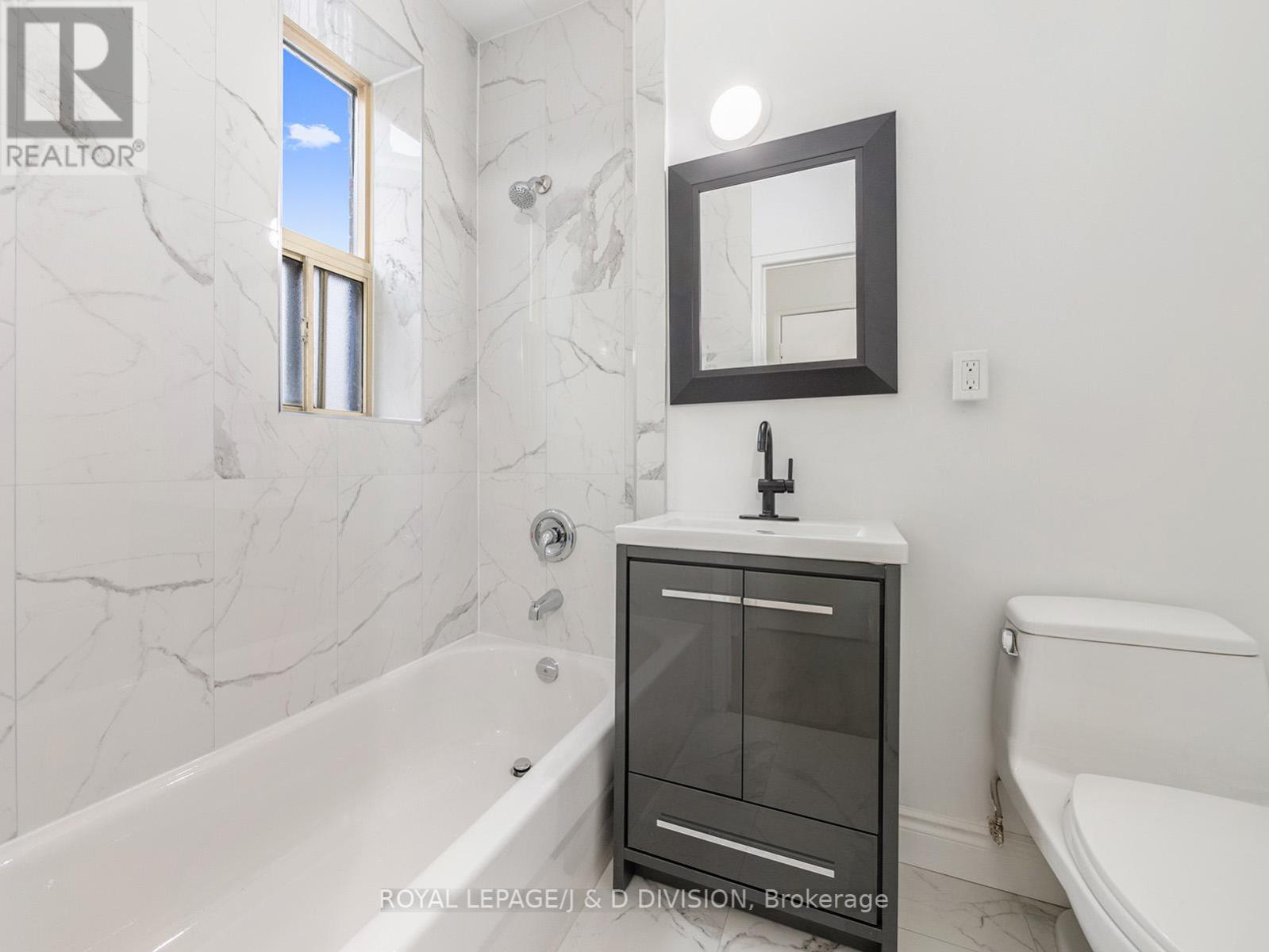 102 - 325 Sammon Avenue, Toronto, Ontario  M4J 2A1 - Photo 9 - E13134254