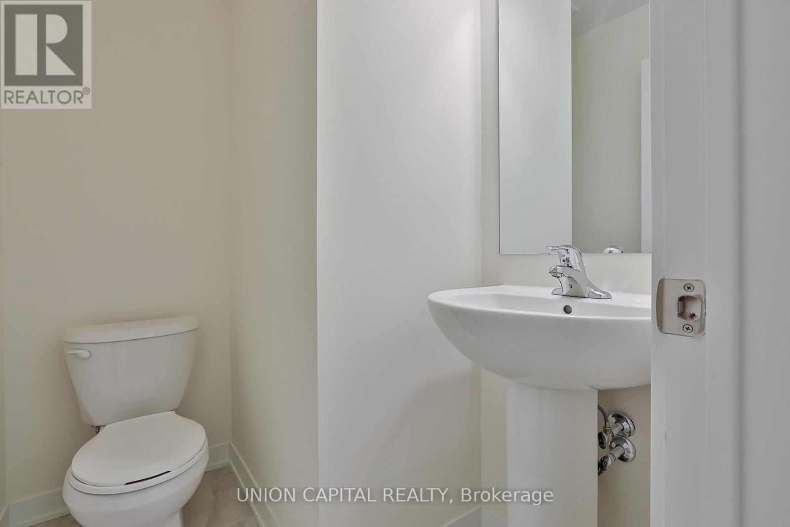 330 - 1695 Dersan Street, Pickering, Ontario  L1X 0S9 - Photo 10 - E13134260
