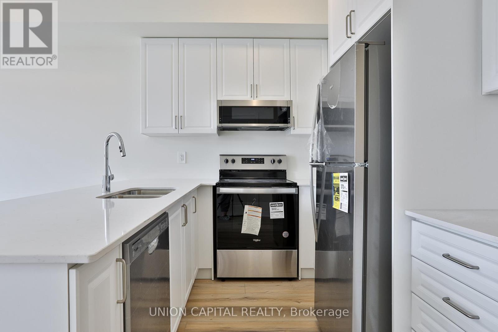 330 - 1695 Dersan Street, Pickering, Ontario  L1X 0S9 - Photo 8 - E13134260