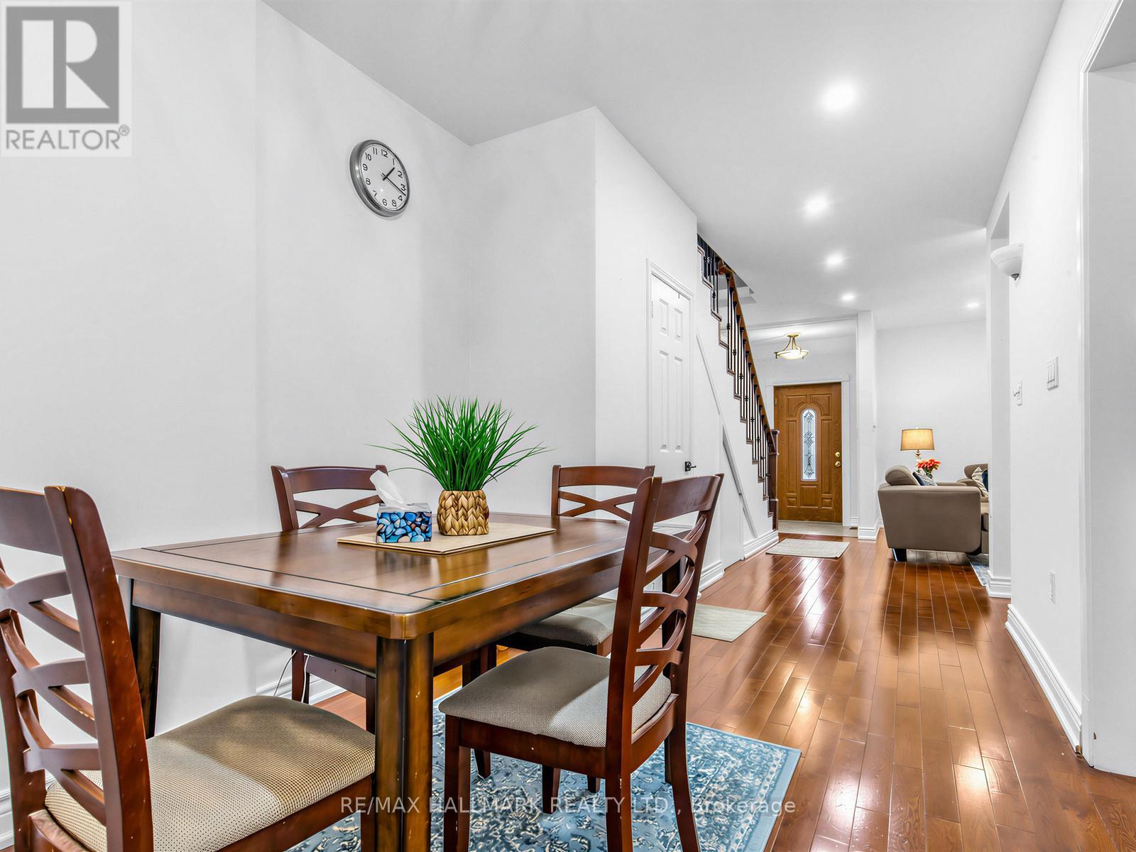 64 Donlands Avenue, Toronto, Ontario  M4J 3N8 - Photo 10 - E13134298