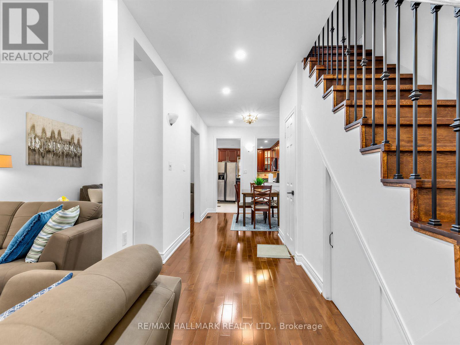64 Donlands Avenue, Toronto, Ontario  M4J 3N8 - Photo 13 - E13134298