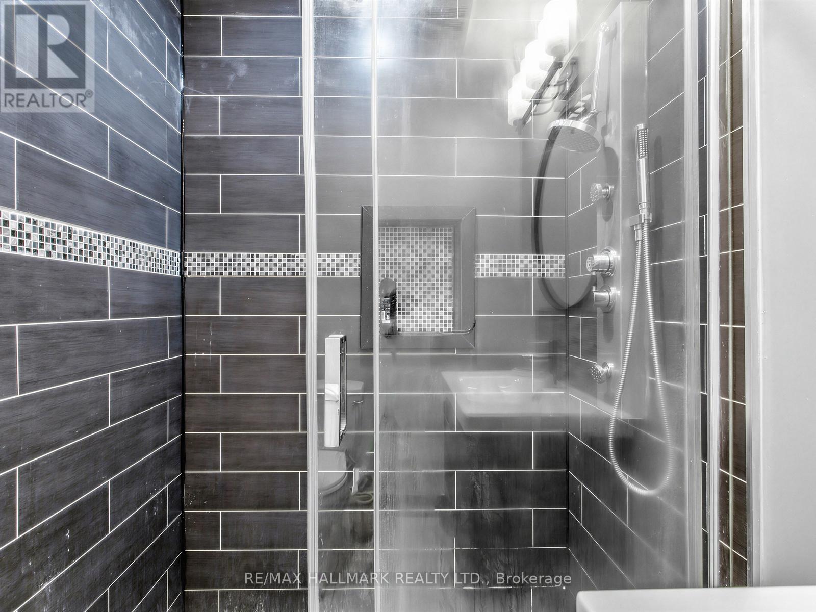 64 Donlands Avenue, Toronto, Ontario  M4J 3N8 - Photo 25 - E13134298