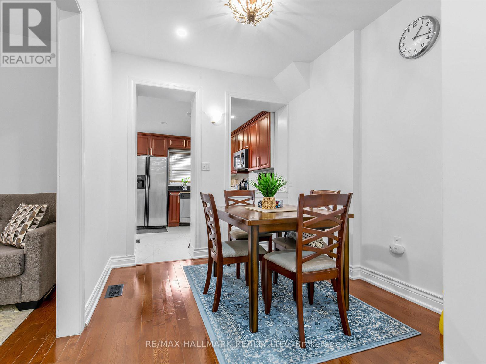64 Donlands Avenue, Toronto, Ontario  M4J 3N8 - Photo 9 - E13134298