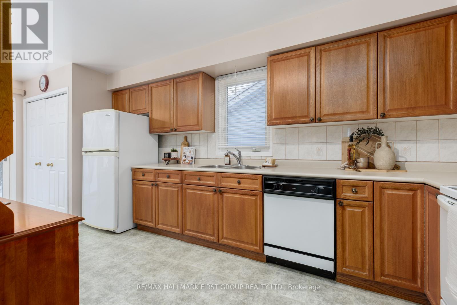 5a Fairway Drive, Clarington, Ontario  L1B 1B6 - Photo 13 - E13134366