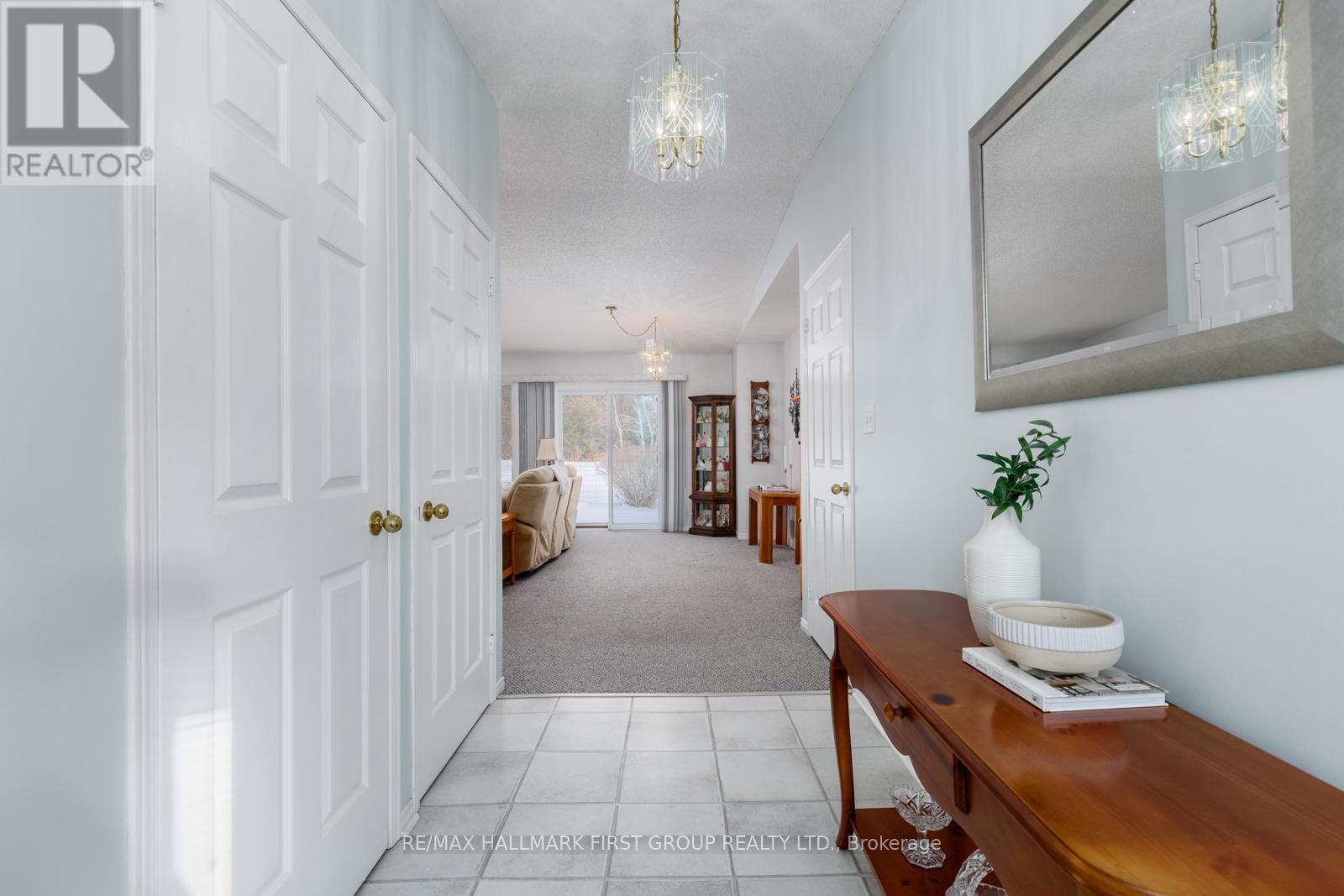 5a Fairway Drive, Clarington, Ontario  L1B 1B6 - Photo 4 - E13134366