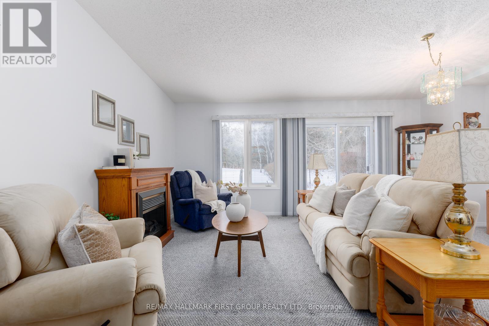 5a Fairway Drive, Clarington, Ontario  L1B 1B6 - Photo 6 - E13134366