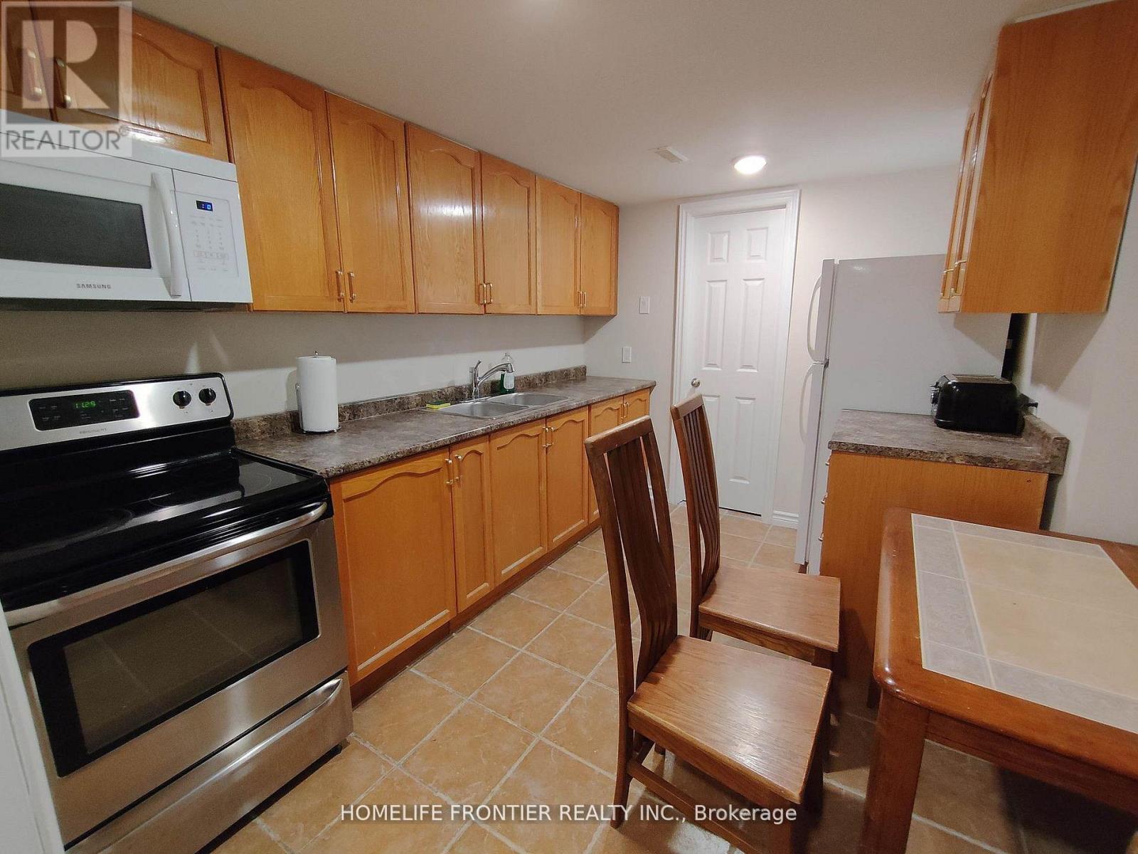 59 Dowswell Drive, Toronto, Ontario  M1B 1H5 - Photo 13 - E13134400